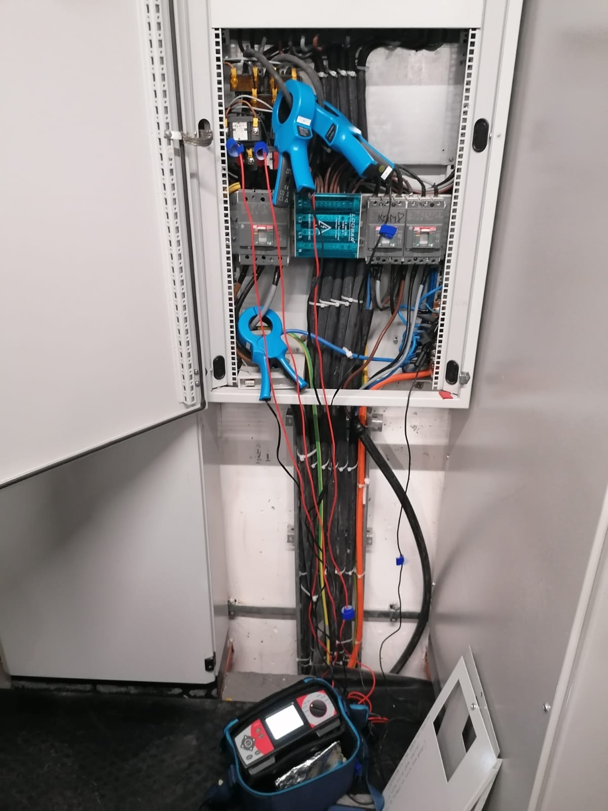 3d1b94e9-c553-4b55-ab6b-cabdf2746af0