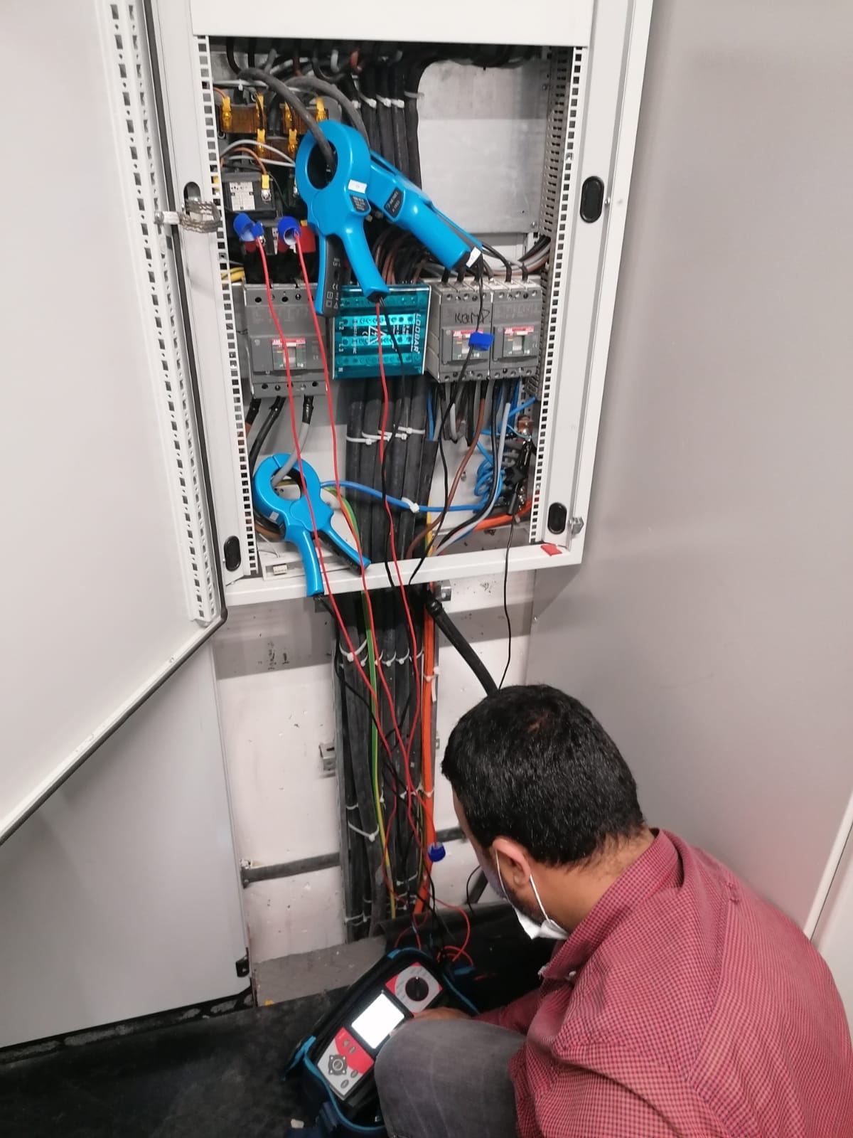 5eea63f7-a781-4cdb-b9d0-bbe57c60cf67